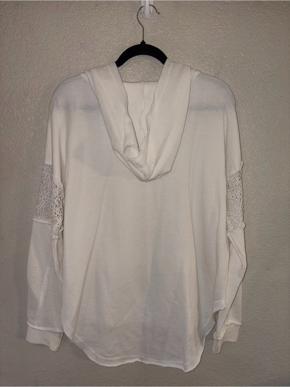 EUC Live Well “Boho✌🏻Hooded Longsleeve Top w/Crochet Detail” Off White Sz Large - Picture 13 of 14